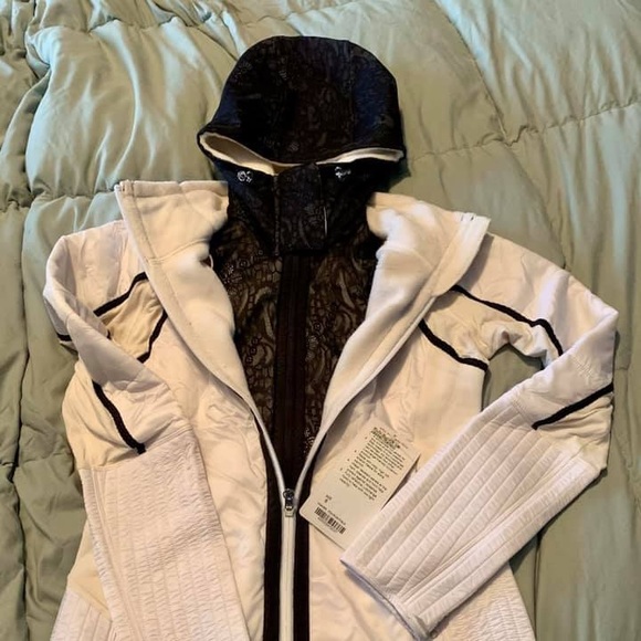 Lululemon Run: Bundle Up Jacket - Picture 5 of 6